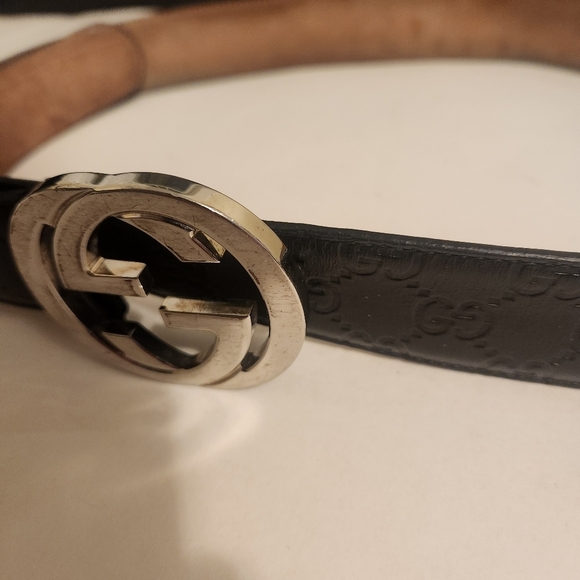 Gucci leather belt with logo buckle size 44" in VGUC - Picture 5 of 10